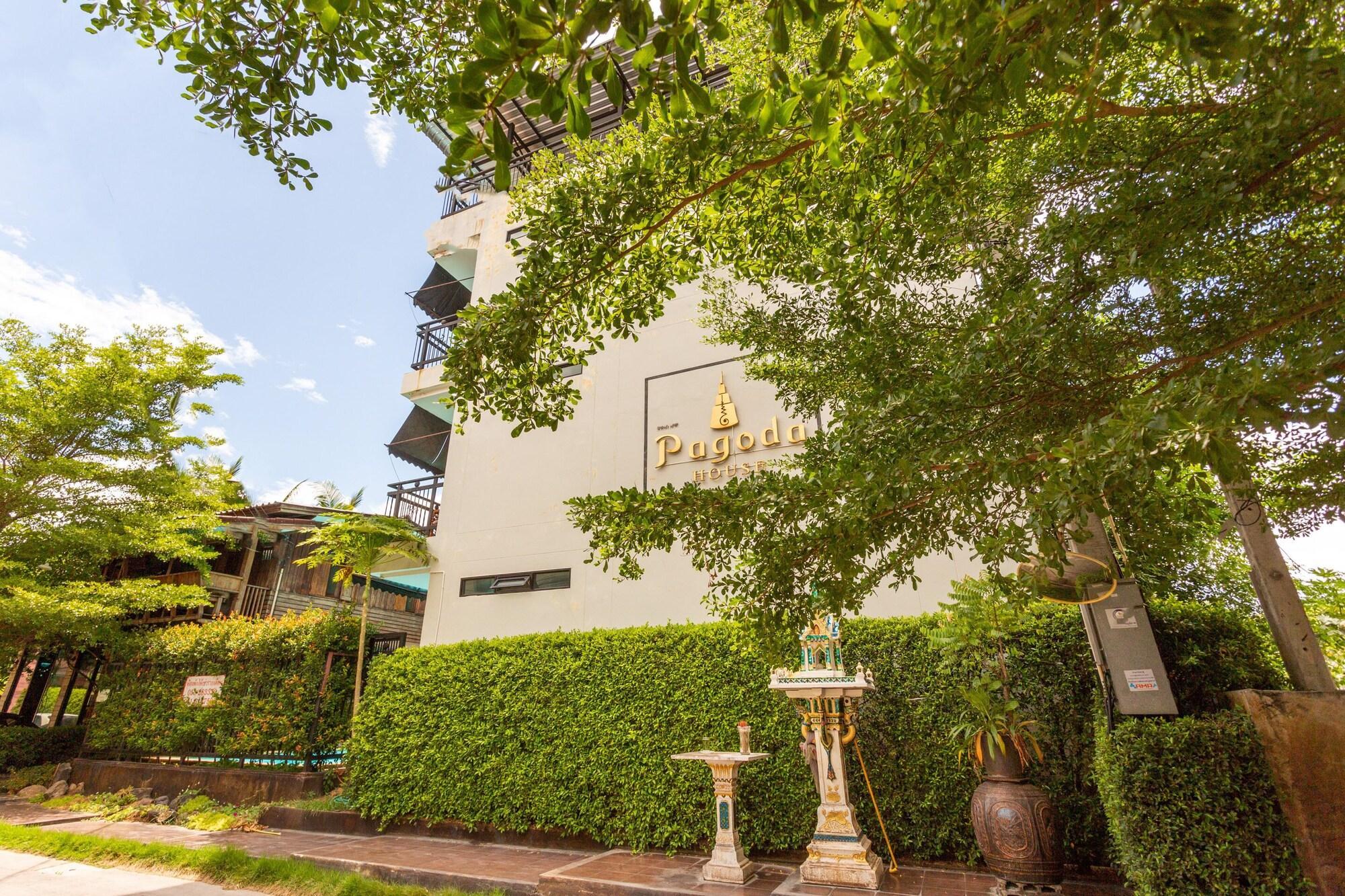 Capital O 1051 Pagoda House Chiang Mai Exterior foto